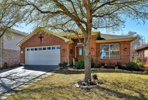 150 Stone Crest Blvd, Creedmoor, TX 78610-5841