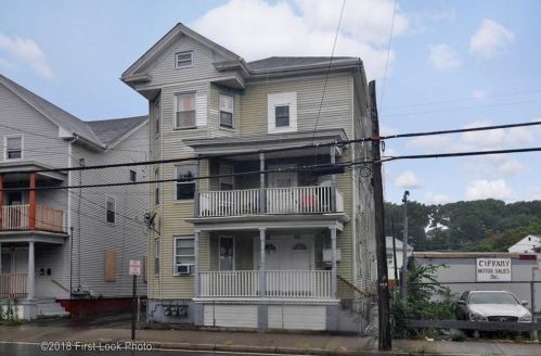 320 Valley St, Providence, RI 02908-5616