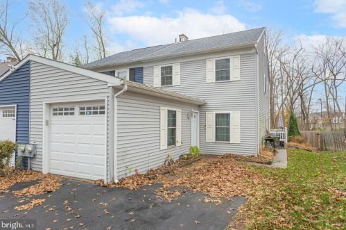 260 Cricklewood Cir, Lansdale PA  19446-1420 exterior