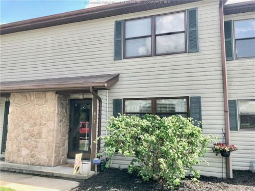 802 Fairway Gdns, Hurricane, WV 25526-9639