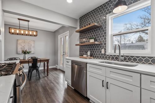 5637 Washburn Ave, Minneapolis MN  55410-2634 exterior