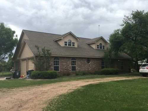 685 Live Oak Dr, Inez, TX 77968-3639