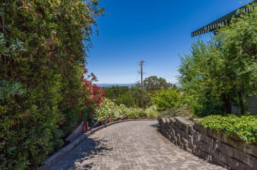 420 Lakeview Way, Redwood City, CA 94062-3319