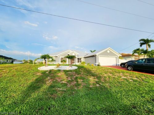 2121 22nd Pl, Cape Coral, FL 33909-4648