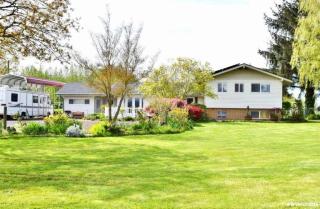 33786 Santiam Hwy, Lebanon OR  97355-9627 exterior