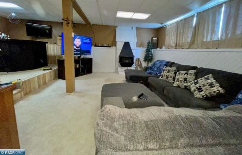 524 37th St, Hibbing MN 55746-2918 exterior