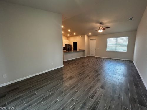 2916 4th Pl, Cape Coral, FL 33909-6888