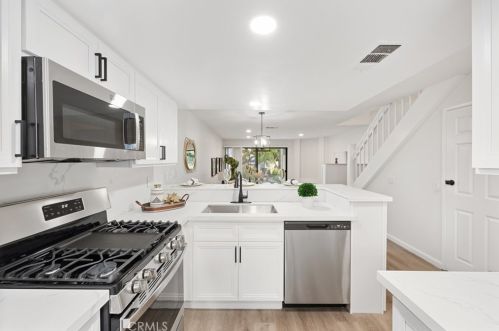 316 Maui Dr, Placentia CA  92870-6031 exterior