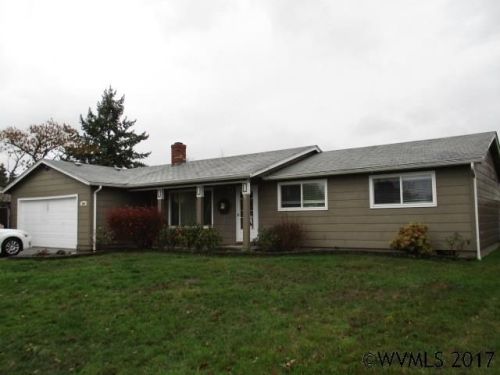 855 15 St, Lebanon OR  exterior