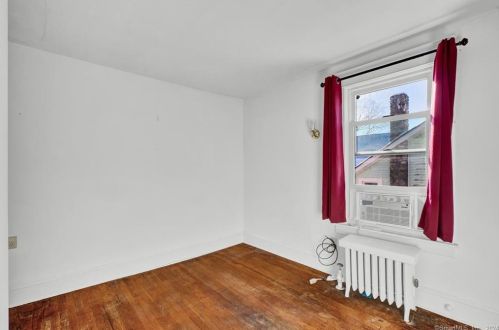 10 Goldberg Ave, Norwich CT  06360-4314 exterior