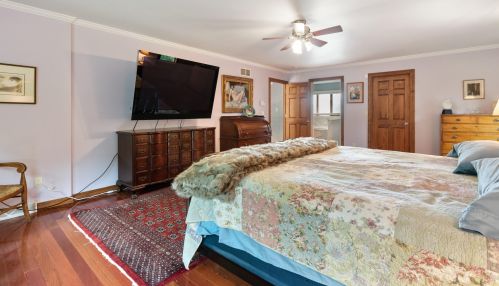 1016 Wallace Lake Rd, West Bend WI  53090-8943 exterior