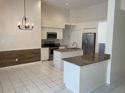 7585 Citrus Hill Ln, Naples FL  34109-0601 exterior