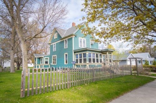 614 Birch St, Sauk Centre, MN 56378-1535
