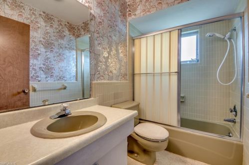 314 Hollywood St, Lehigh Acres FL  33936-5336 exterior