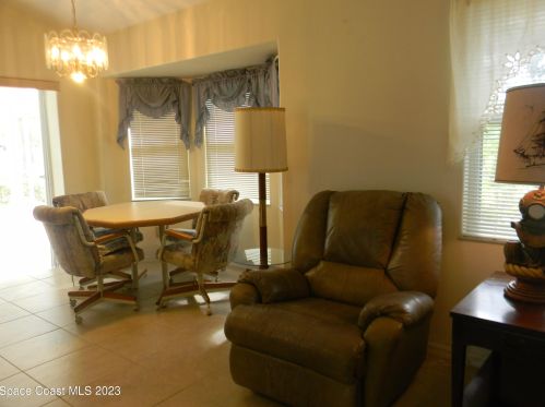 882 Majestic Ave, Sebastian FL  32958-6014 exterior