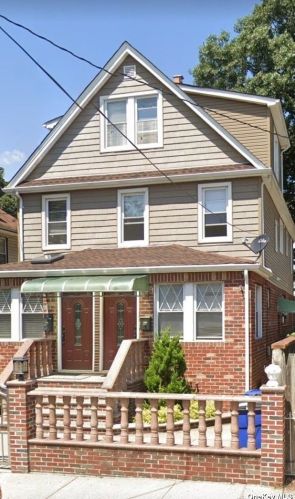 145-23 Arlington Ter, Jamaica, NY 11435-5417
