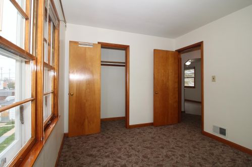 2128 58, Milwaukee WI 53219-1540 exterior