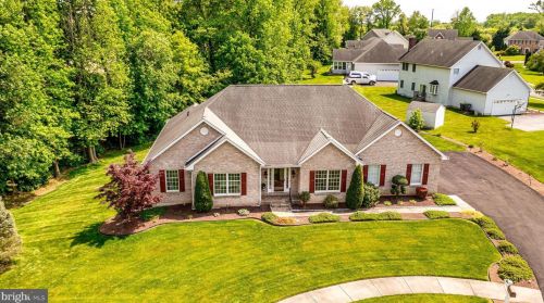 13 Samson Ct, Bear, DE 19701-4841