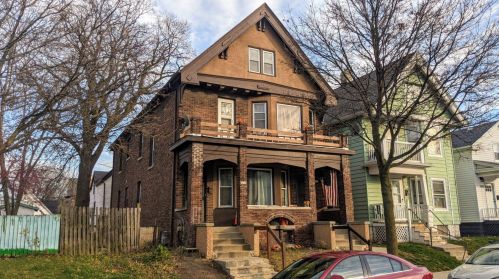 2626 Fratney St, Milwaukee, WI 53212-2951
