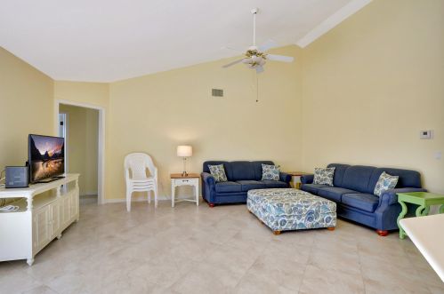625 Dorando Ct, Marco Island FL  34145-1911 exterior