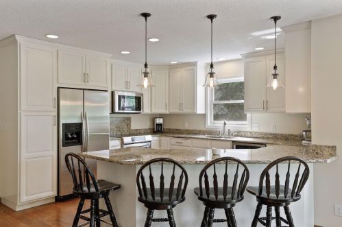 368 Glover Rd, Hudson, WI 54016-8111