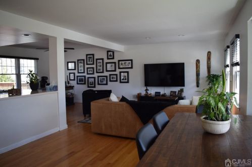 14 Hilltop Blvd, East Brunswick NJ  08816-2832 exterior