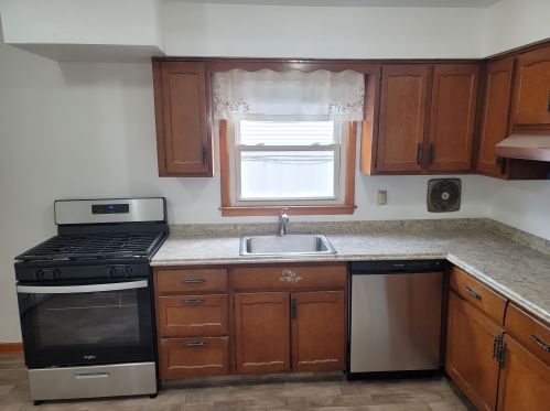 1453 72nd St, North Bergen NJ  07047-3831 exterior