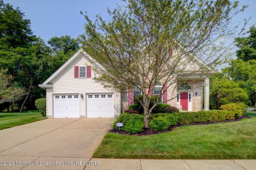2 Marion Ct, East Freehold, NJ 07728-9252
