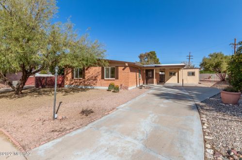 8321 Gettysburg Pl, Tucson, AZ 85710-2903