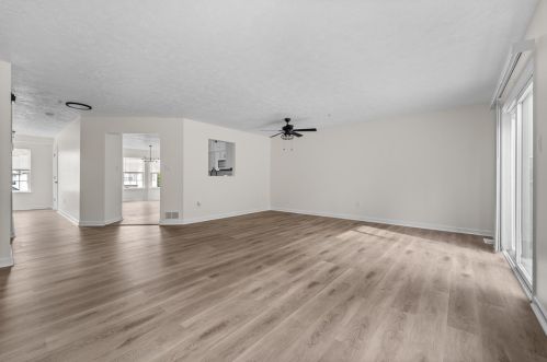 1023 Royal Dr, Canonsburg PA  15317-5004 exterior