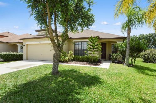 4950 Heartland St, Orlando, FL 32829-8128