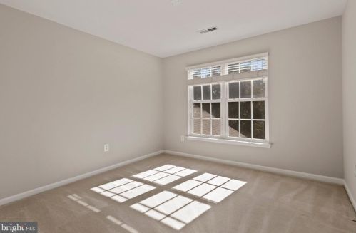 12257 Tulane Fls Dr, Bristow VA  20136-2183 exterior