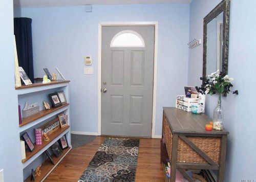 1820 Lincoln Ave, Holbrook, NY 11741-2210