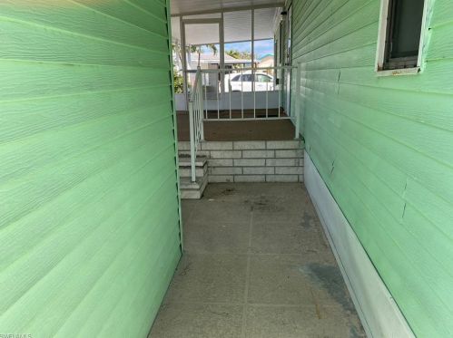 7280 Ladyfish Dr, Saint James City FL  33956-2745 exterior