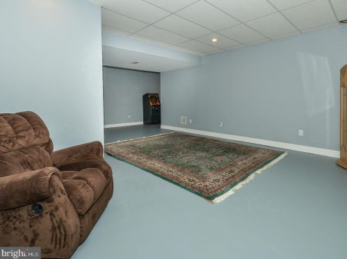 941 Bristol Rd, Southampton PA  18966-1359 exterior