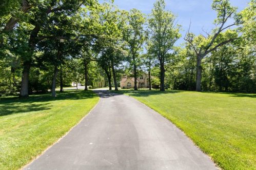 8689 Beall St, Dyer, IN 46311-2826