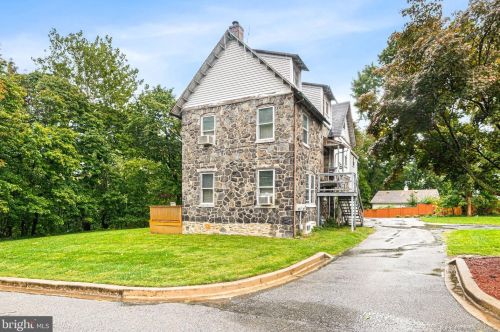 1013 Talcon Dr, Wilmington DE  19804-1242 exterior