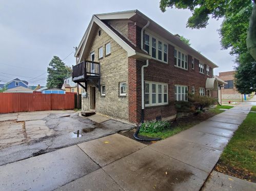 3534 Mitchell St, Milwaukee, WI 53215-1835