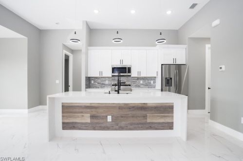 3017 11th St, Lehigh Acres FL  33976-3042 exterior