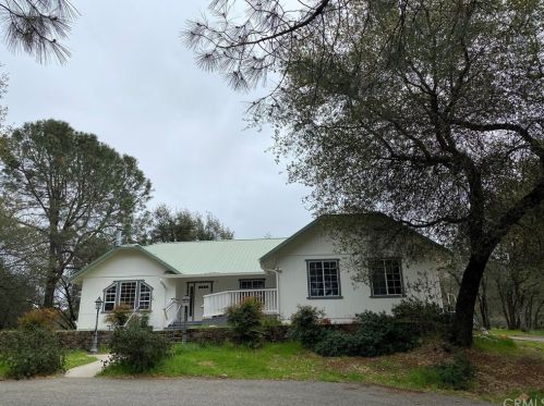 90 Katie Ct, Oroville, CA 95966-8273
