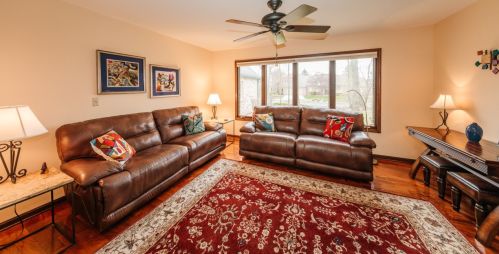 12427 Golf Dr, Thiensville WI  53092-2462 exterior