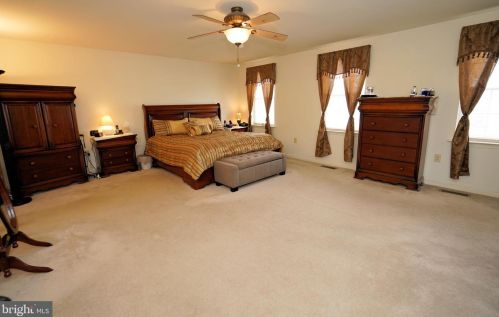 1941 Canyon Creek Rd, Gilbertsville PA  19525-7002 exterior