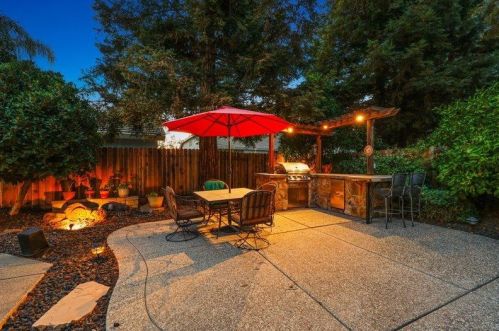 9306 Winningham Ct, Elk Grove CA  95758-6428 exterior