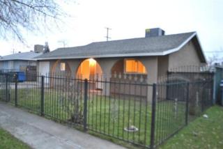 2448 Boyd Ave, Fresno, CA 93725-1504