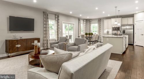 28 Winifred Dr, Hanover PA  17331 exterior