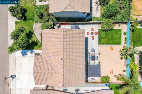 4086 Freesia Dr, Oakley CA  94561-1944 exterior