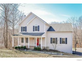 18 Greenridge Dr, Brookfield Center, CT 06804-3612