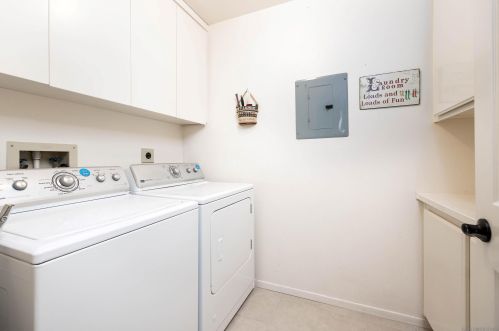 11074 Caminito Vista Pacifica, San Diego CA  92131-2398 exterior