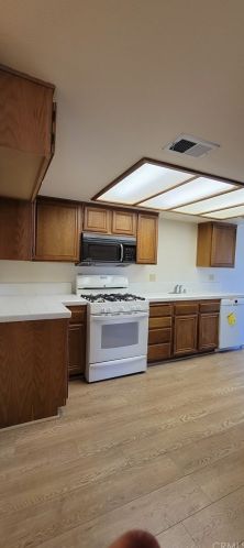 176 Glendora Ave, Covina CA 91724-2531 exterior