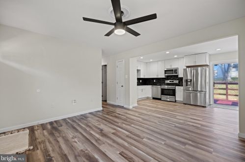 13125 Haddock Rd, Woodbridge VA  22193-5247 exterior